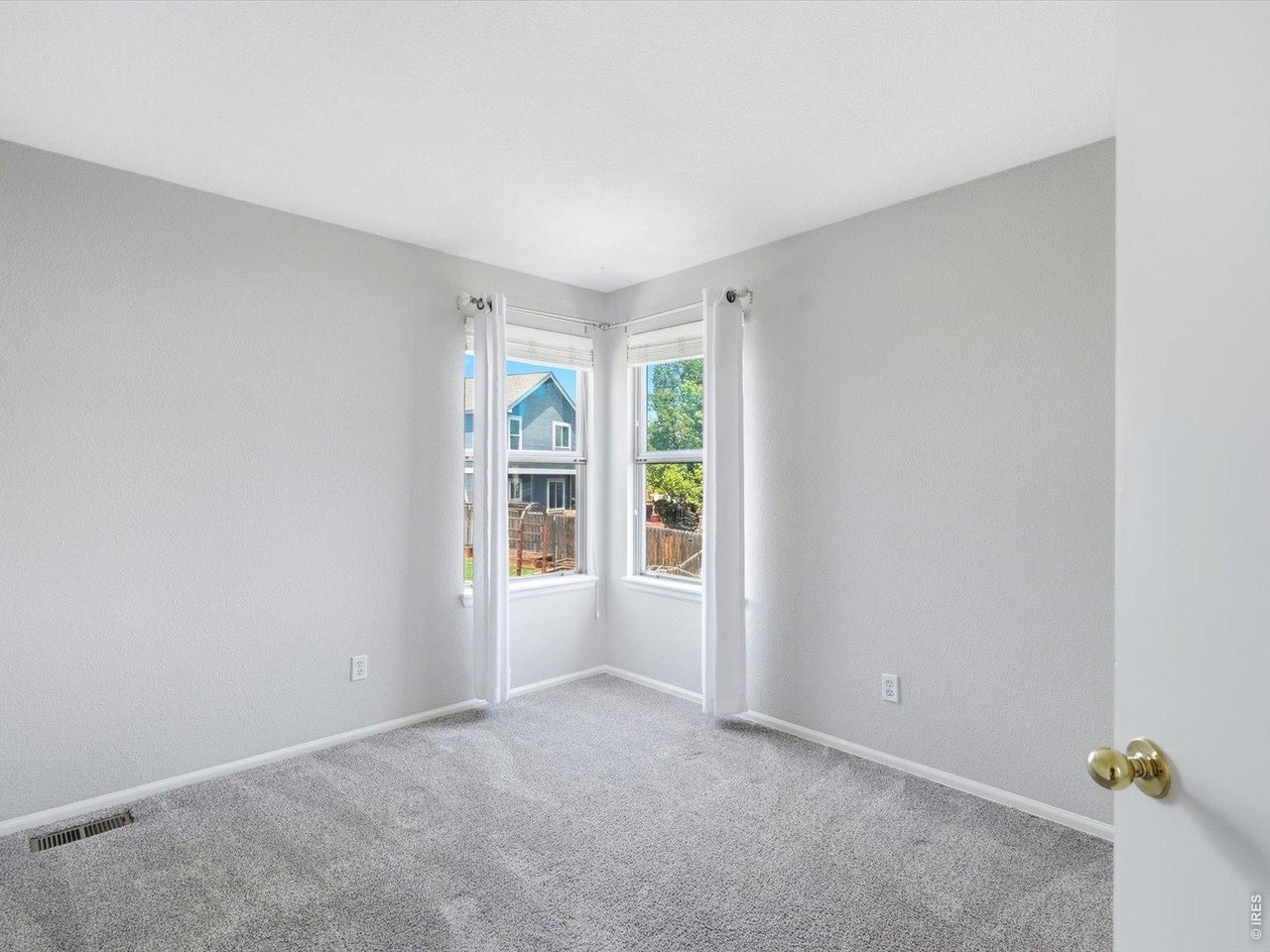 4251 Fern Ave