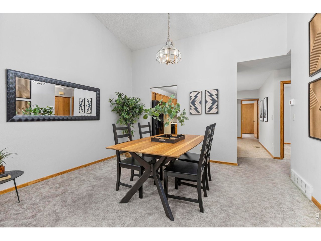 1546 W 29th St