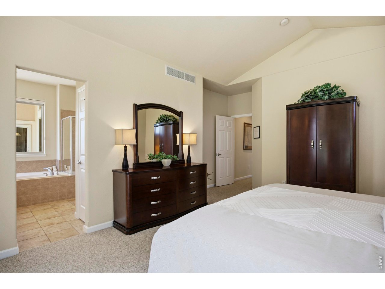 37018 Soaring Eagle Cir