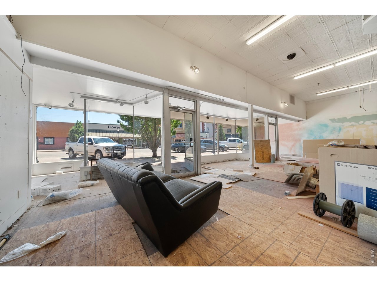 321 Main St
