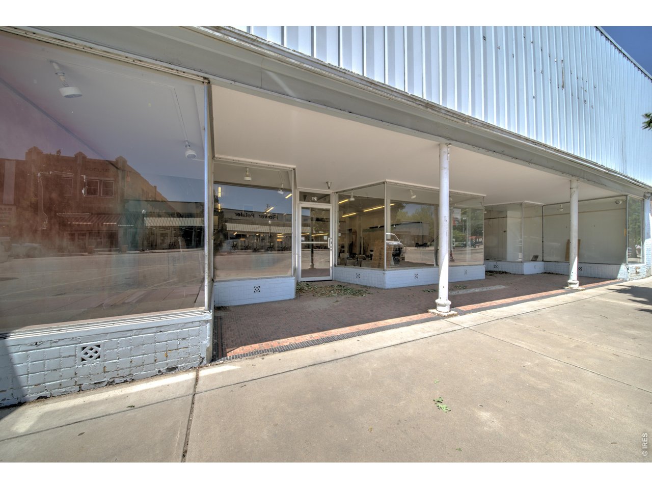 321 Main St