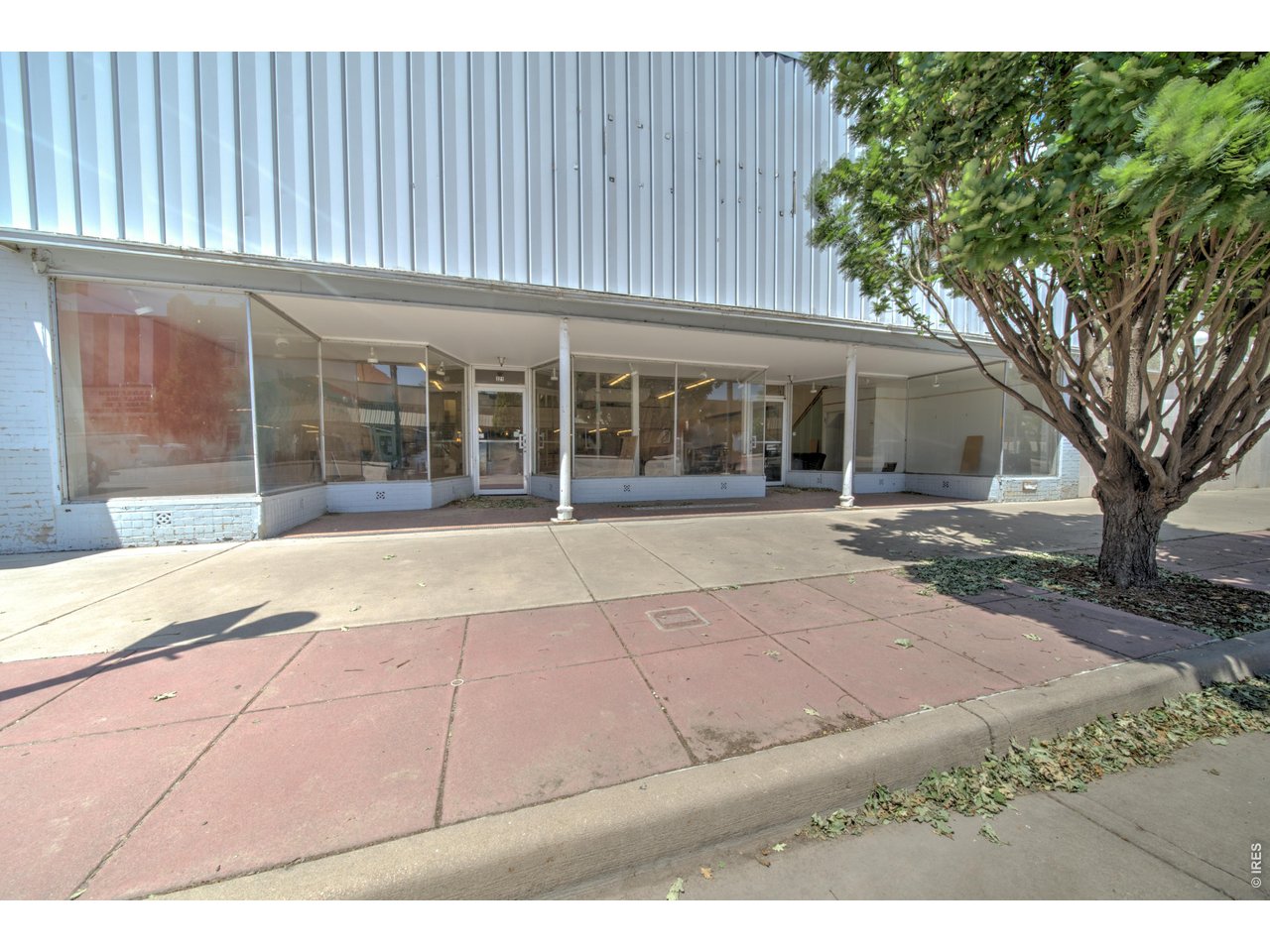 321 Main St