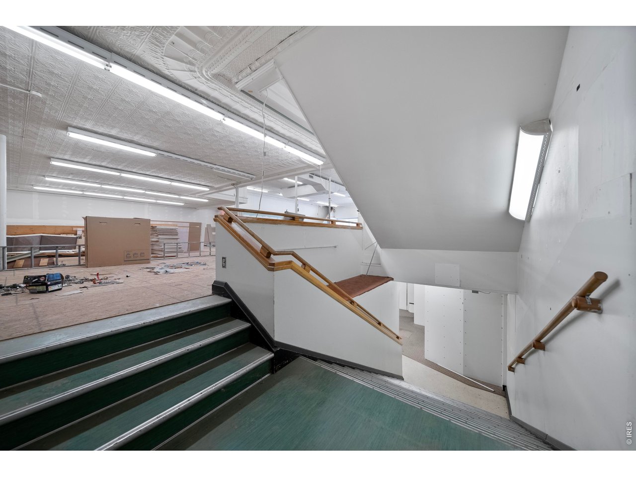 321 Main St