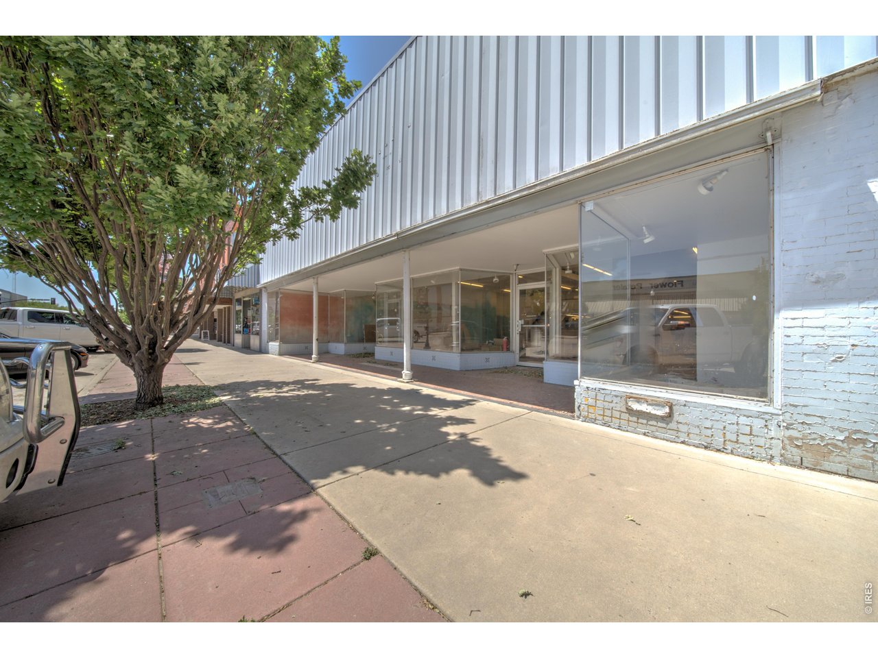 321 Main St
