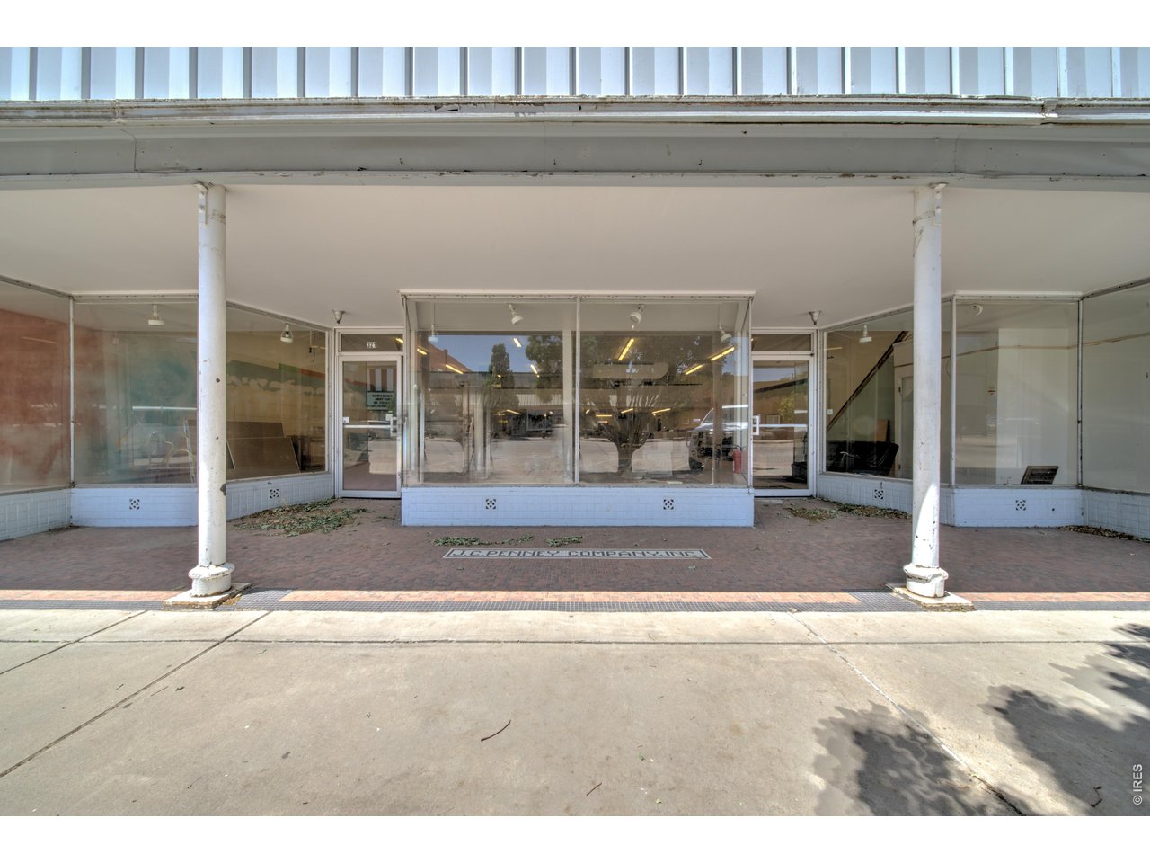 321 Main St