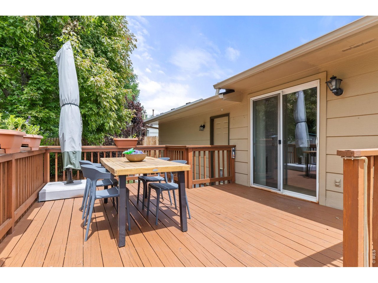 4307 Hummingbird Dr