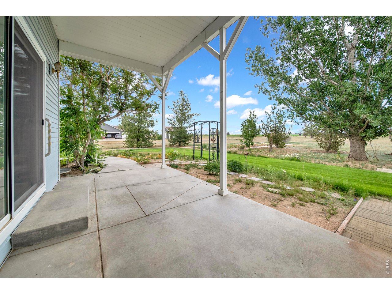 12 Trailside Dr