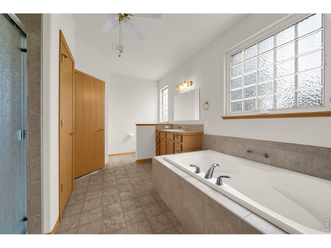 12 Trailside Dr