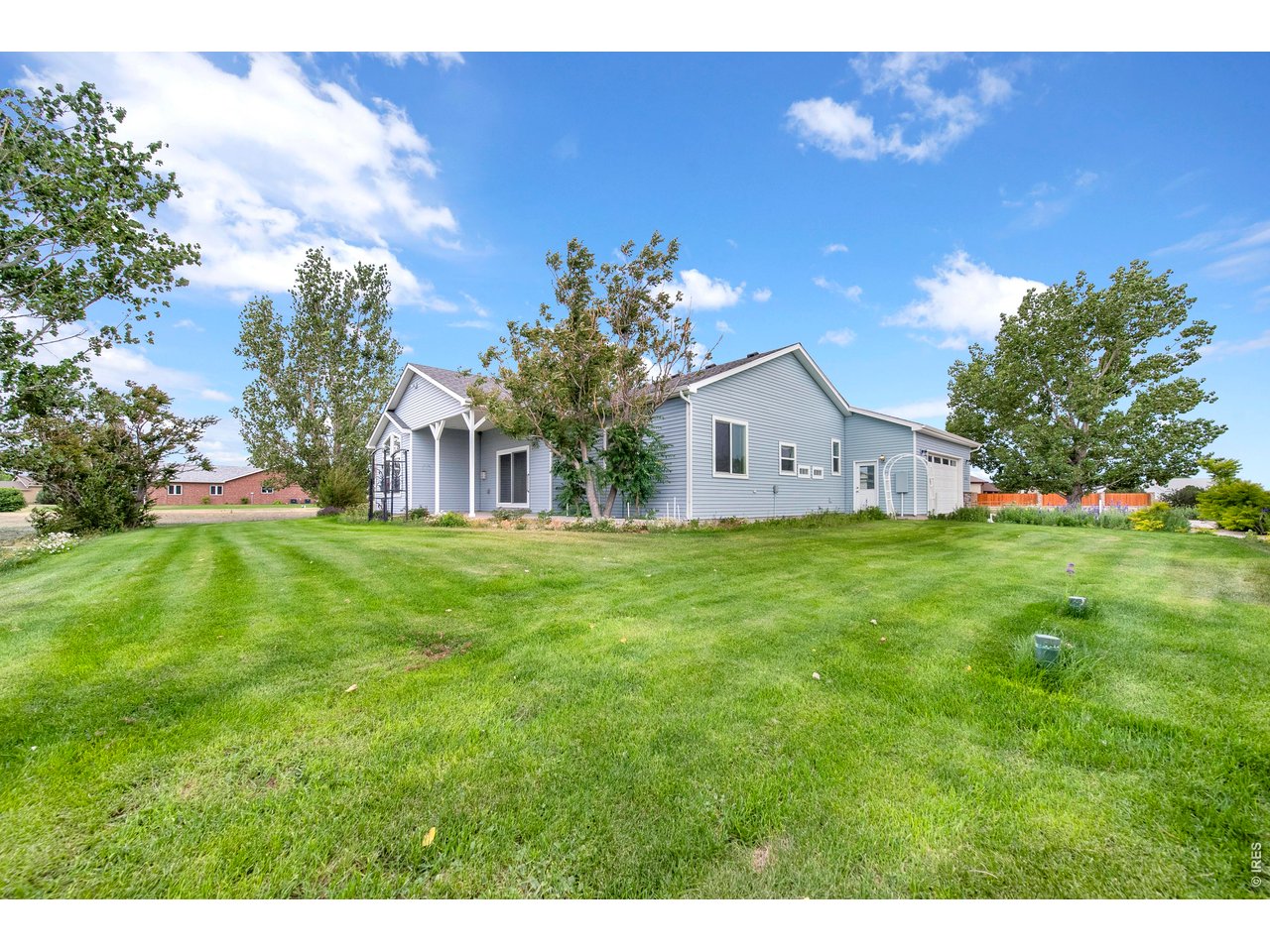 12 Trailside Dr
