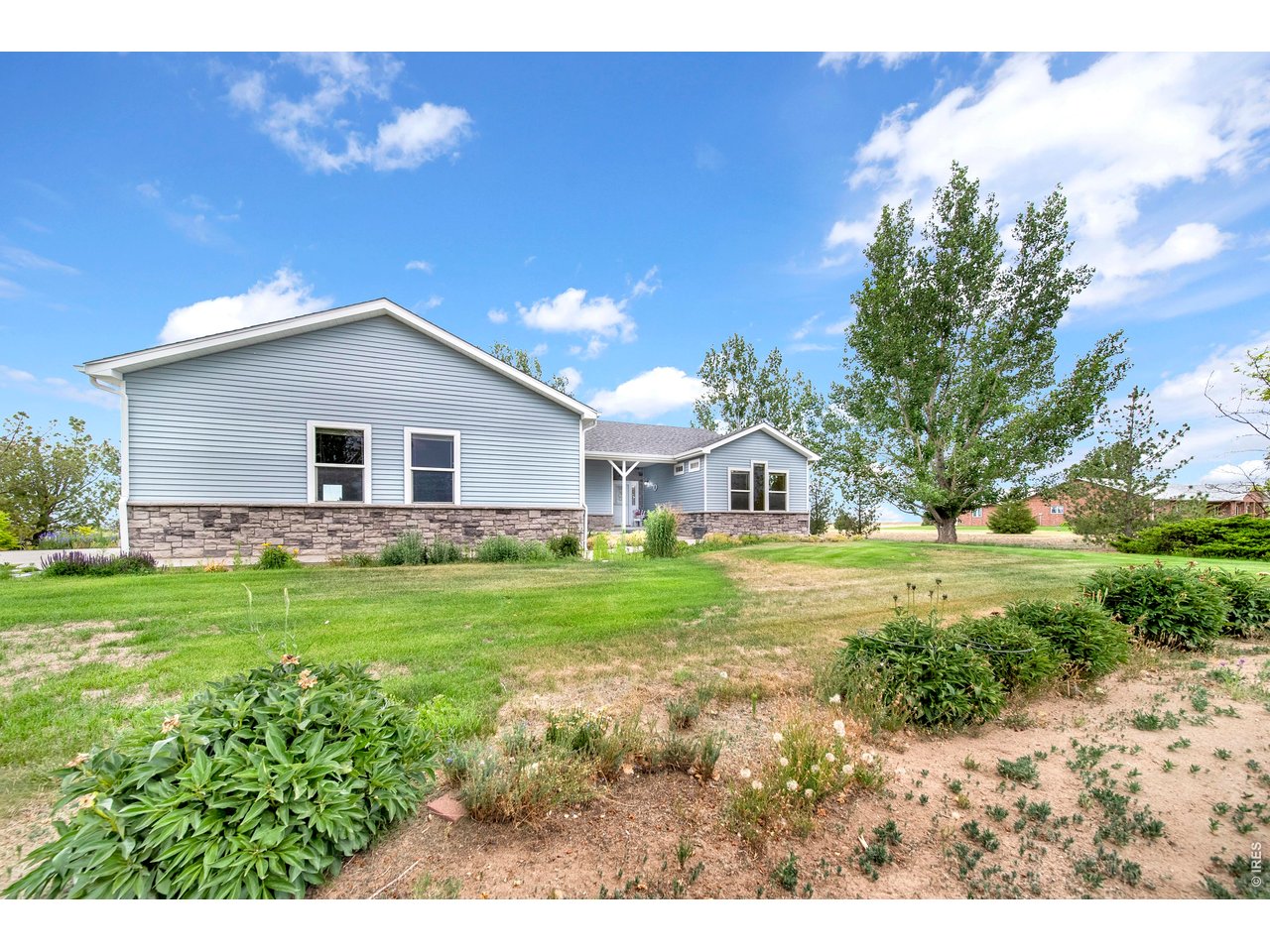12 Trailside Dr