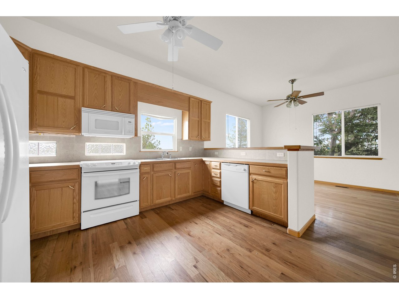 12 Trailside Dr