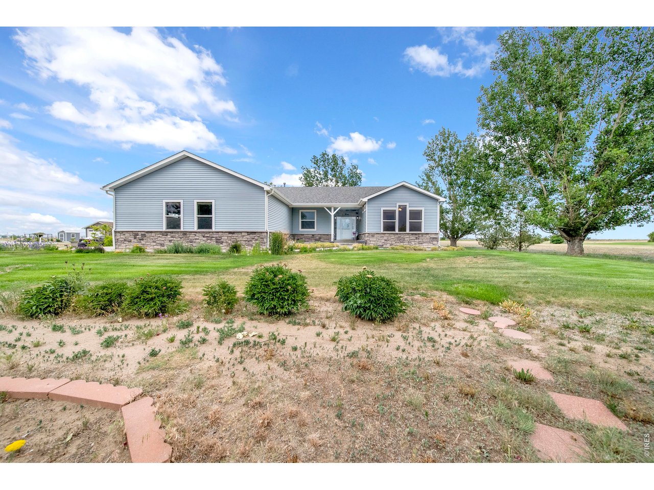 12 Trailside Dr