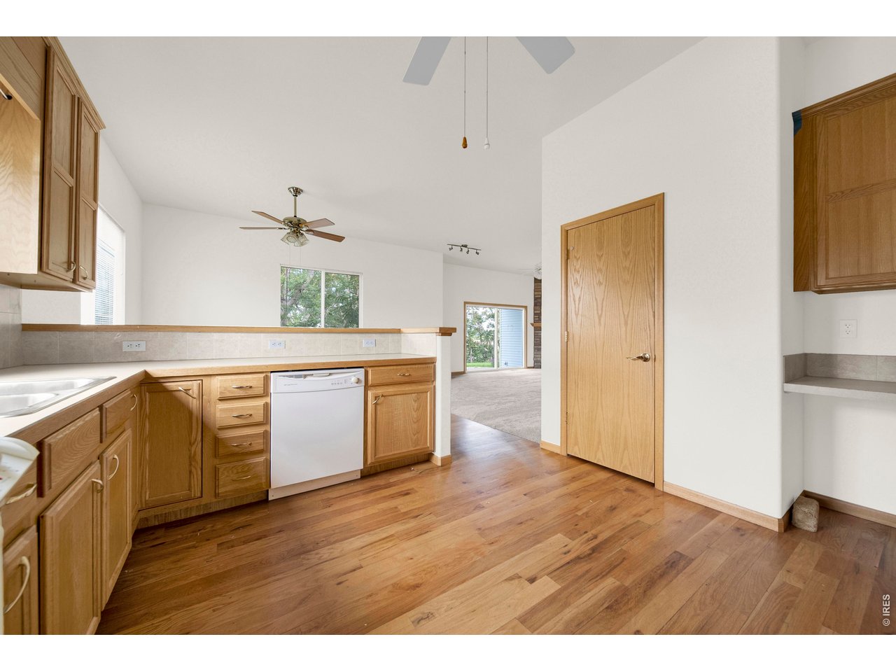12 Trailside Dr