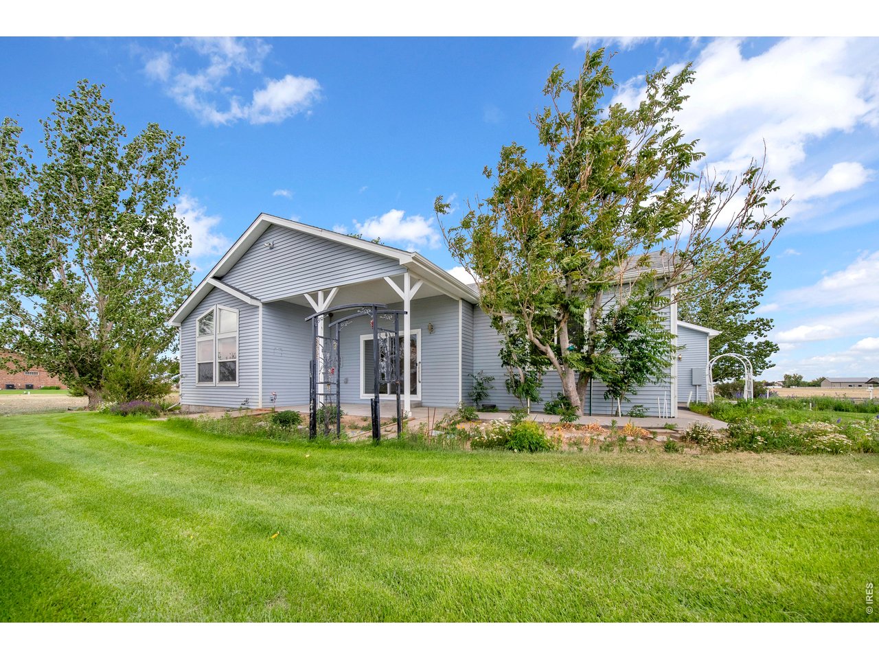 12 Trailside Dr