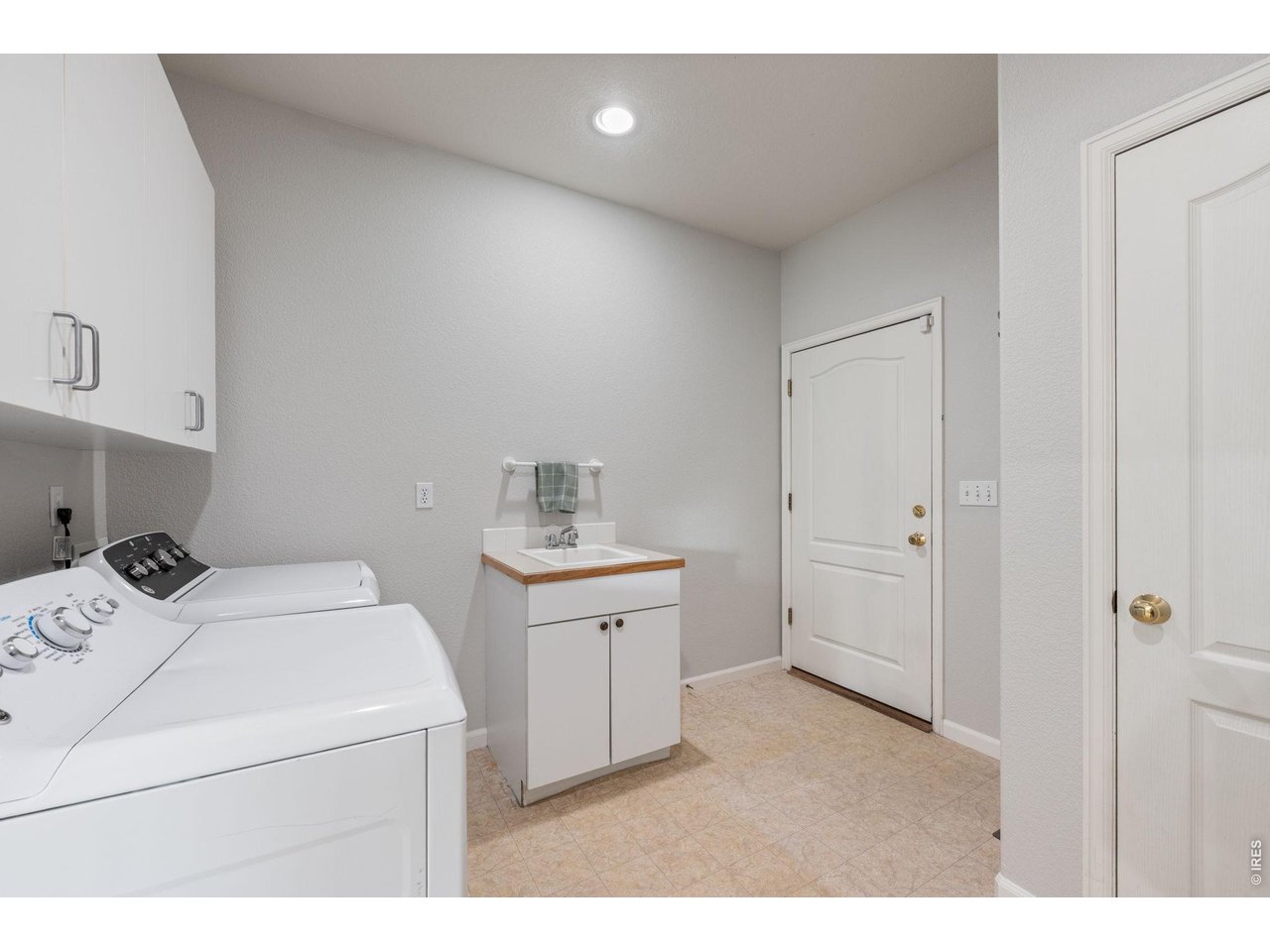 405 Orchard Dr