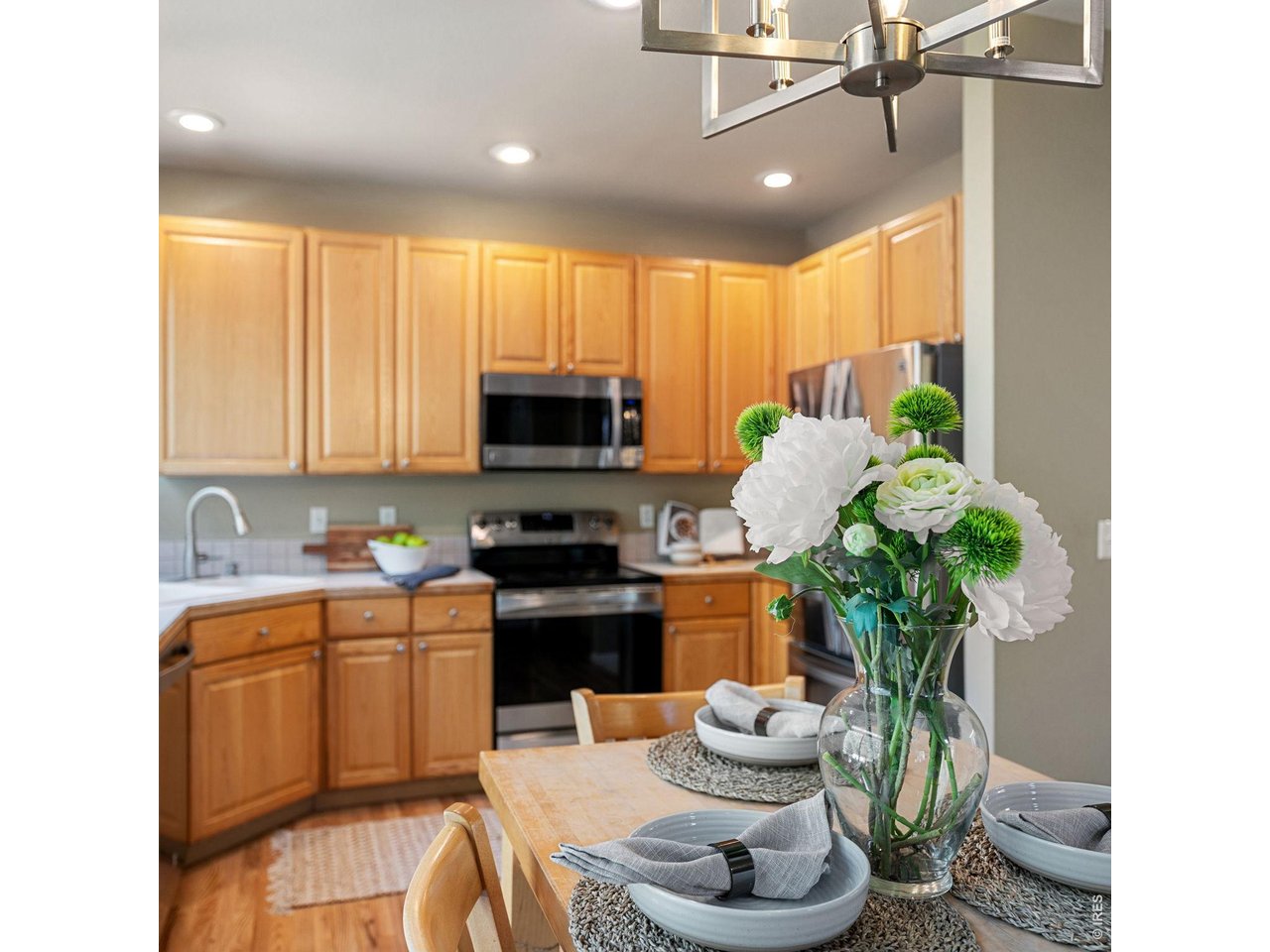 339 Lodgewood Pt