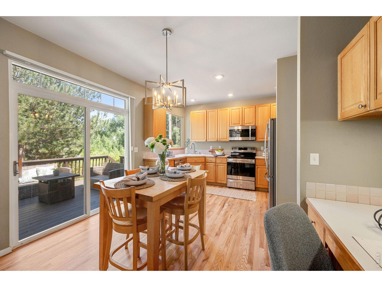 339 Lodgewood Pt