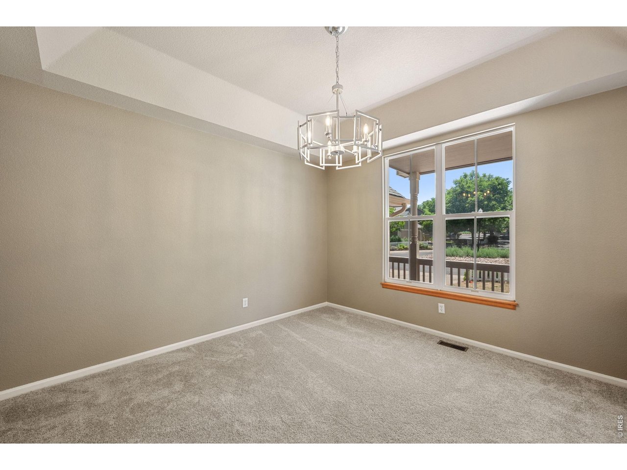 339 Lodgewood Pt