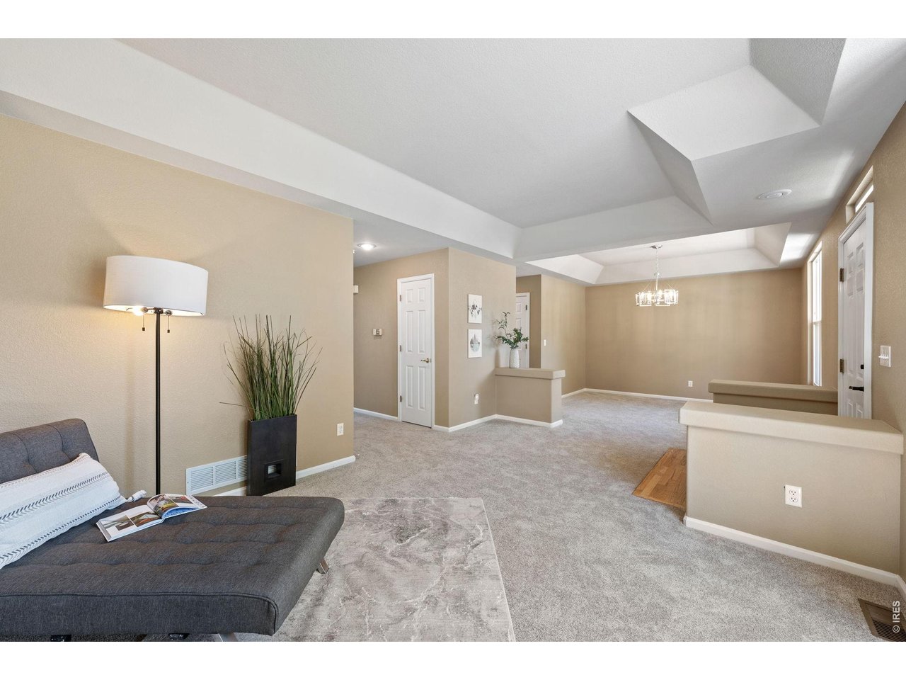 339 Lodgewood Pt