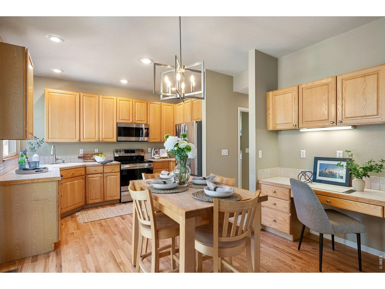 339 Lodgewood Pt
