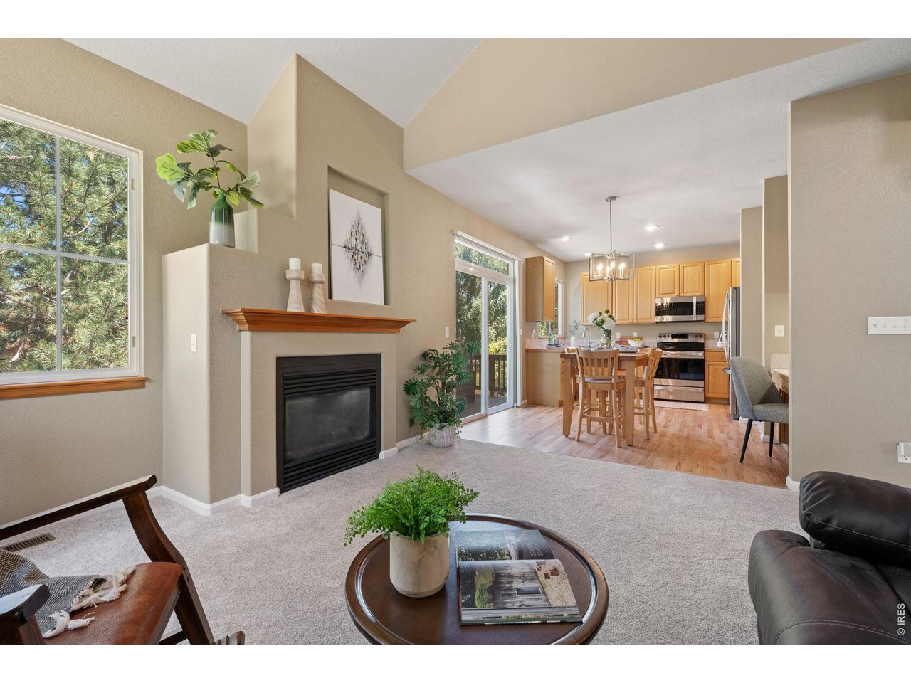 339 Lodgewood Pt