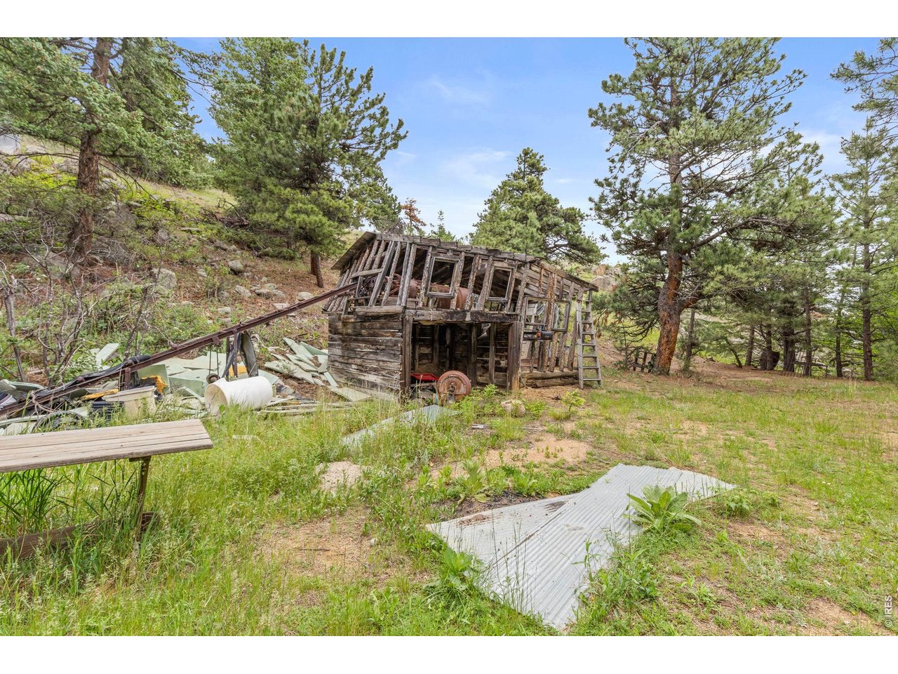 2692 Magnolia Dr