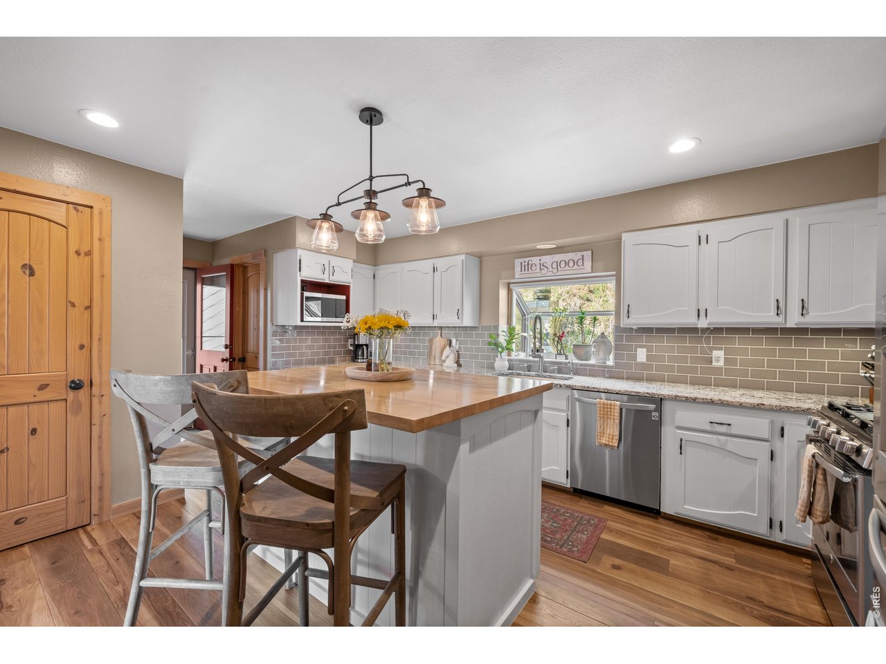 109 Lookout Mountain Cir