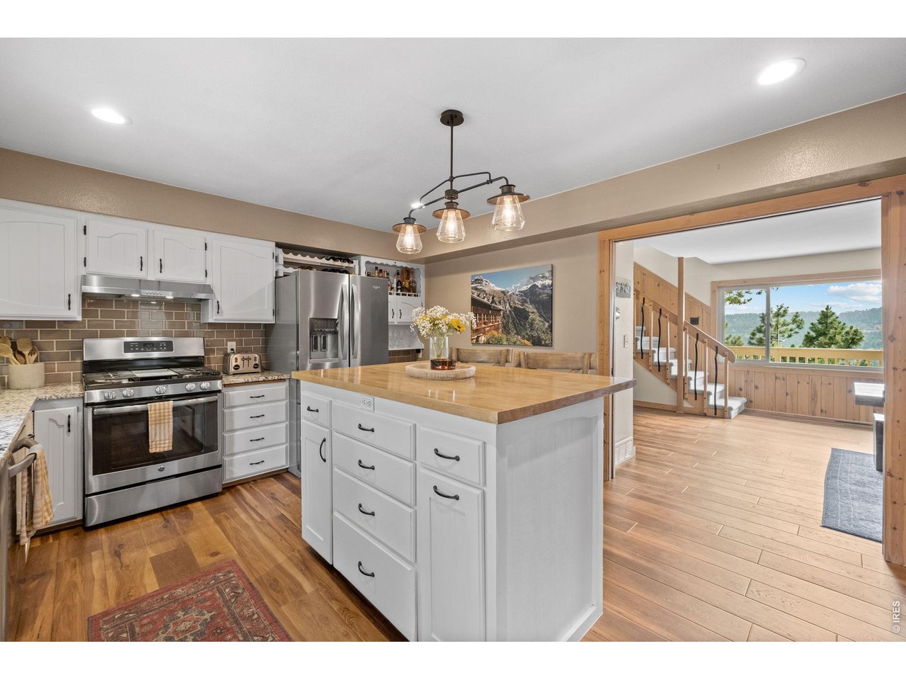 109 Lookout Mountain Cir