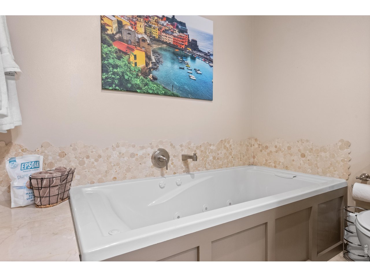 109 Lookout Mountain Cir