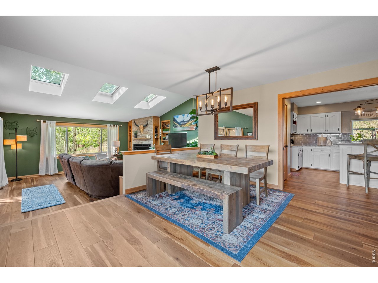 109 Lookout Mountain Cir