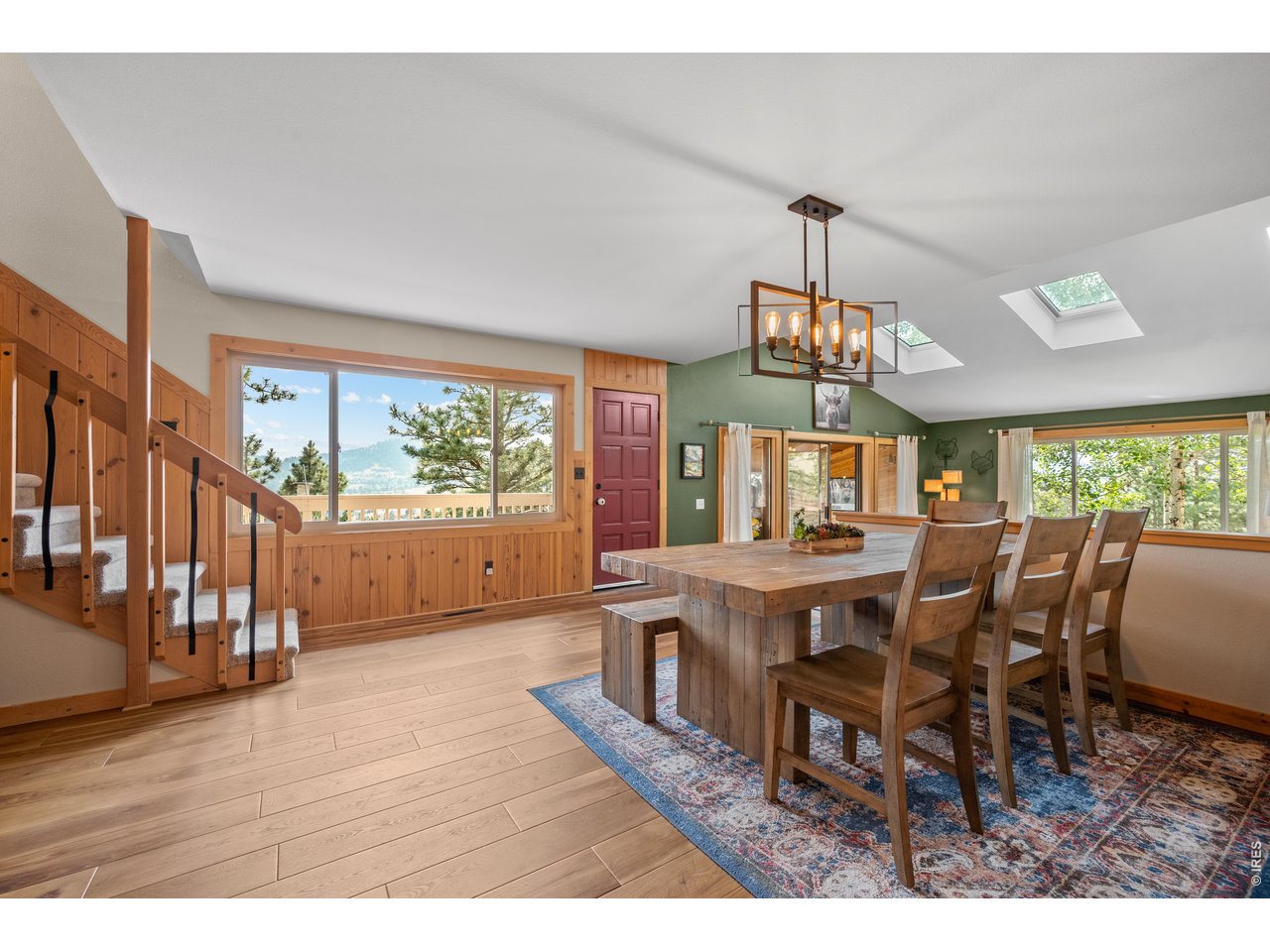 109 Lookout Mountain Cir