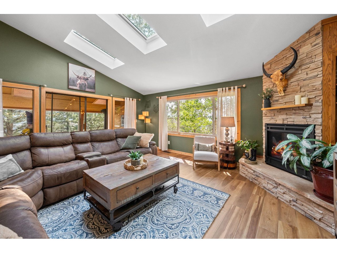 109 Lookout Mountain Cir