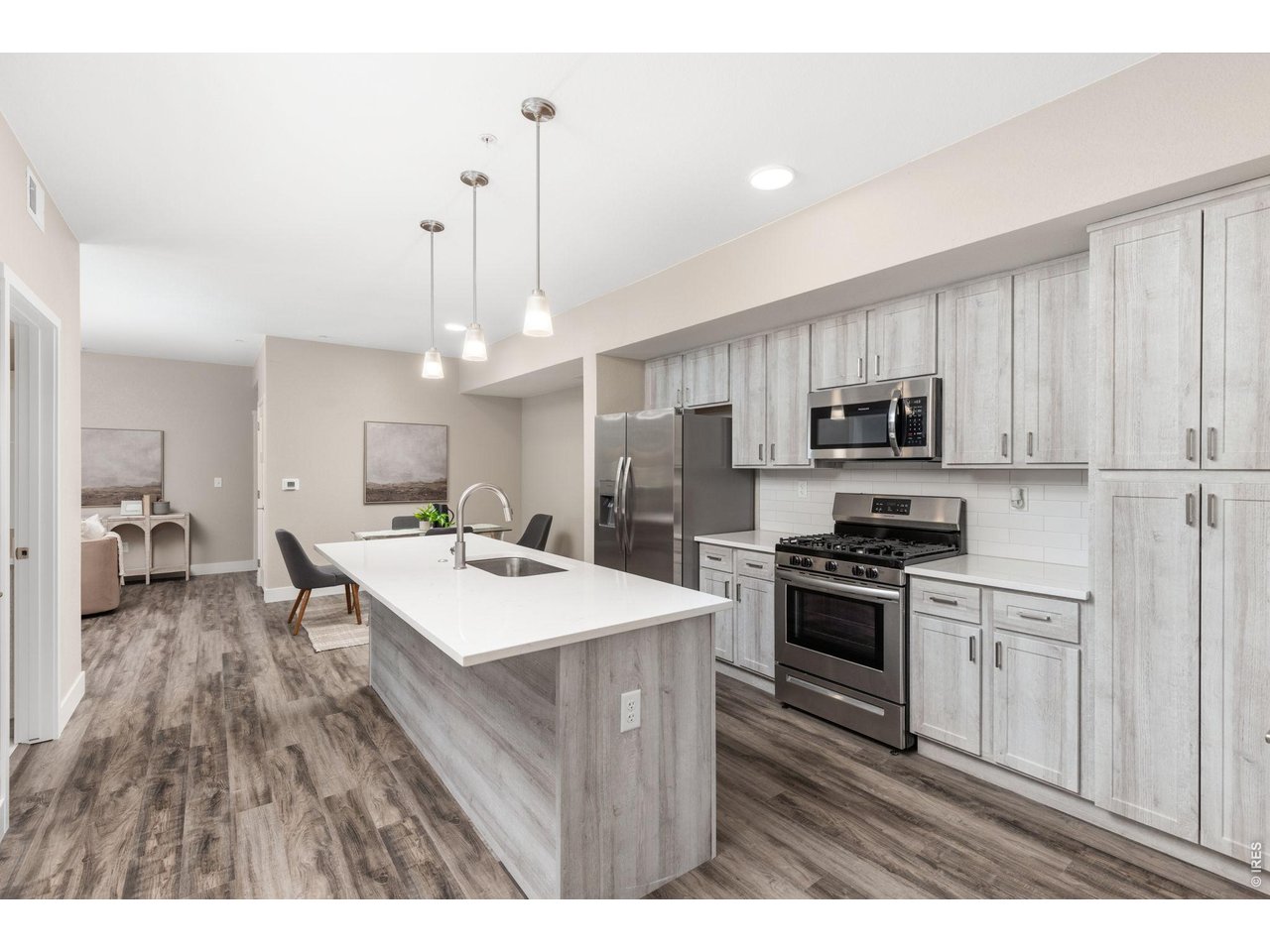 310 S Cherrywood Dr 203