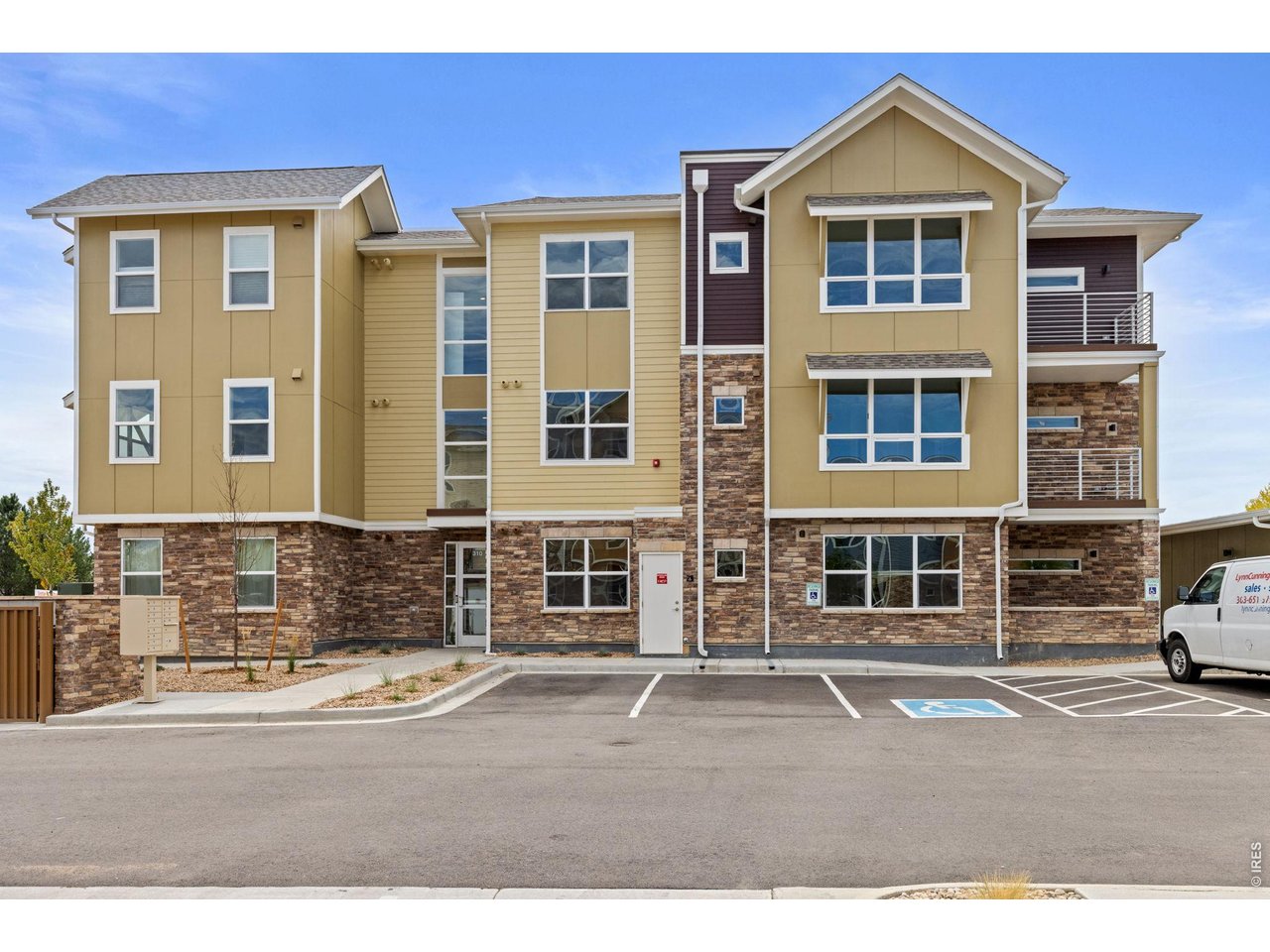 310 S Cherrywood Dr 201