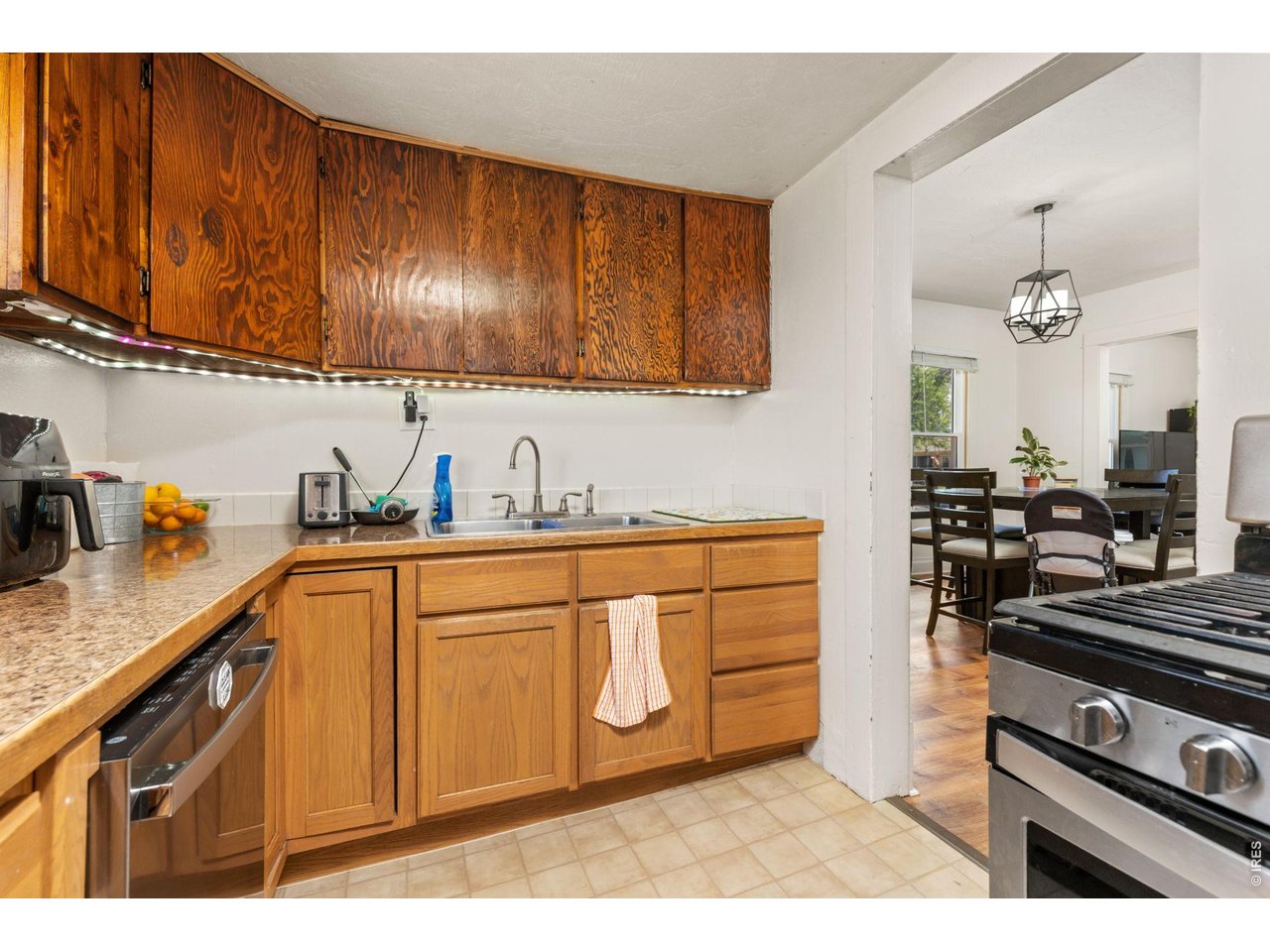 322 2nd St