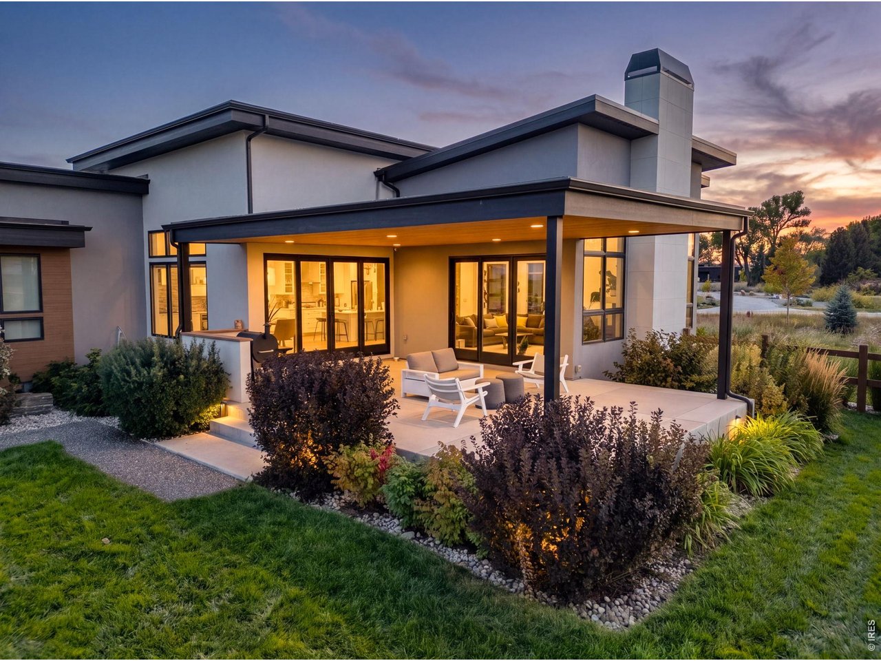 8675 Summerlin Pl