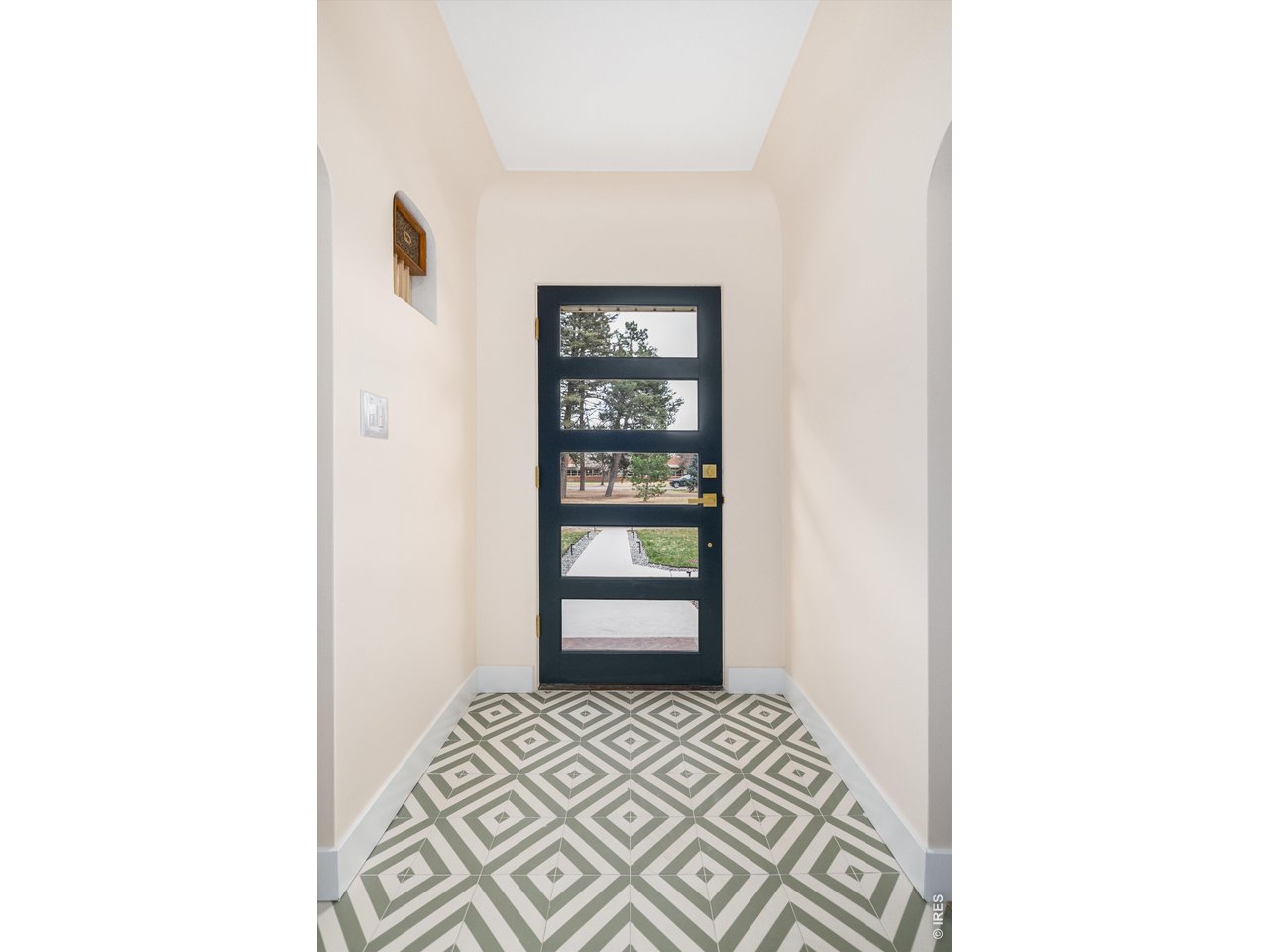 2015 N Monaco St Pkwy