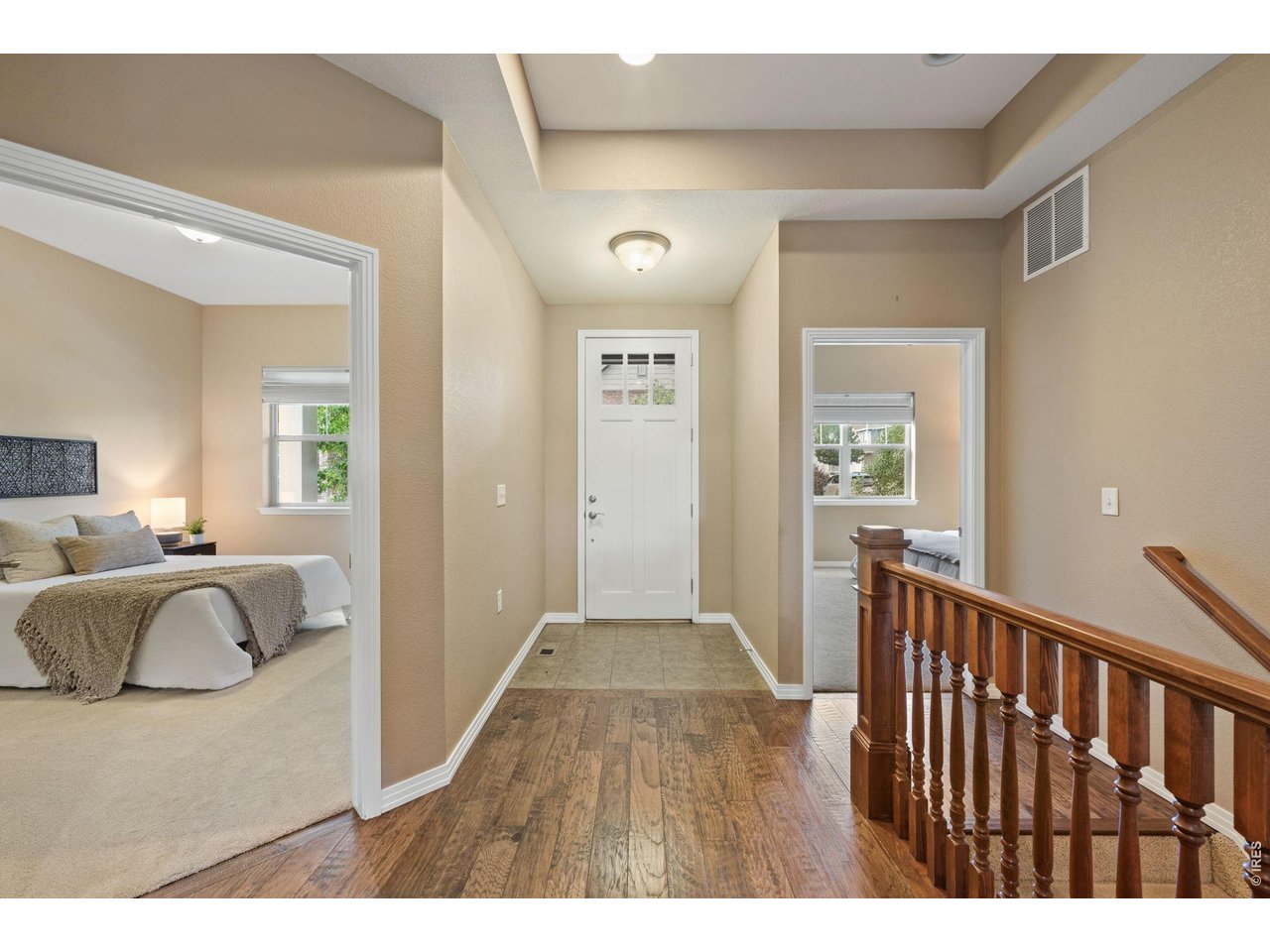742 Meadowlark Ln