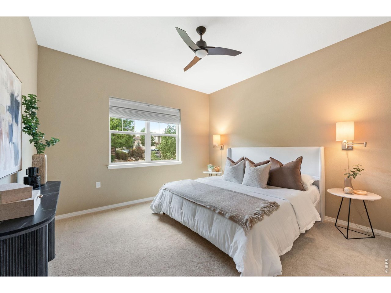 742 Meadowlark Ln