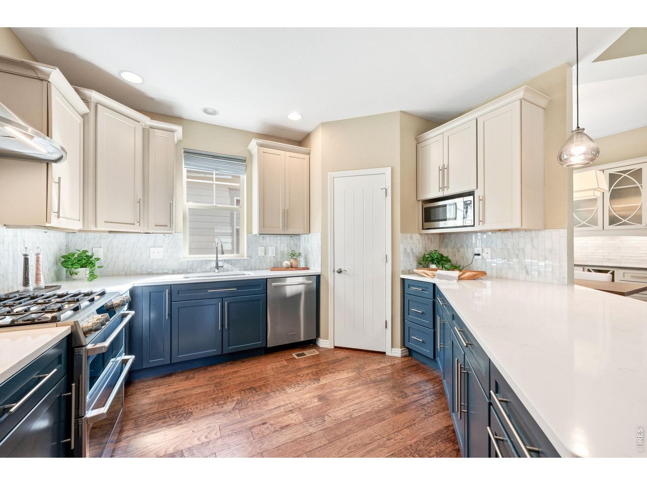 742 Meadowlark Ln