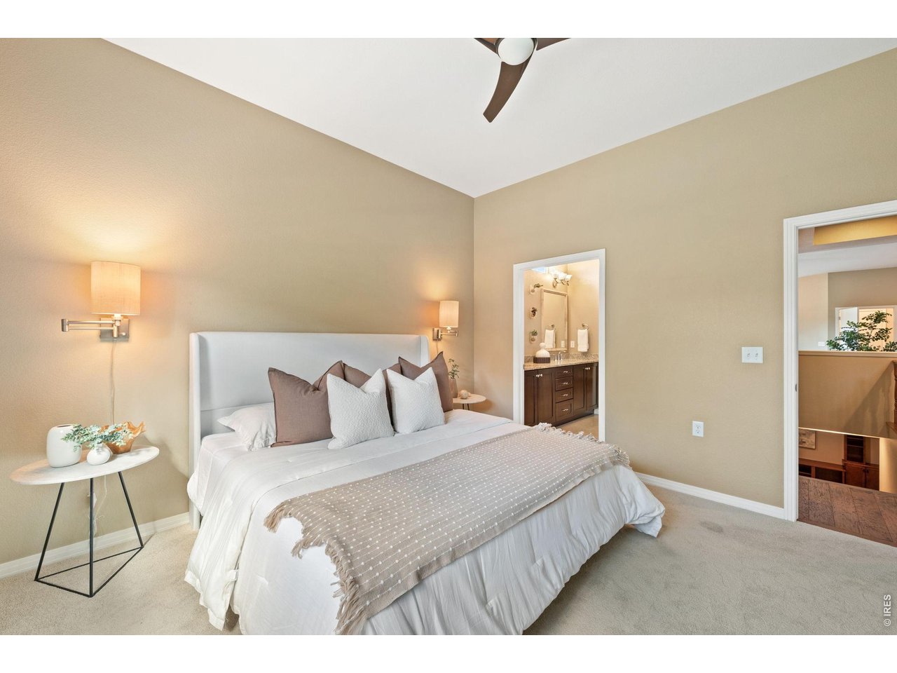 742 Meadowlark Ln