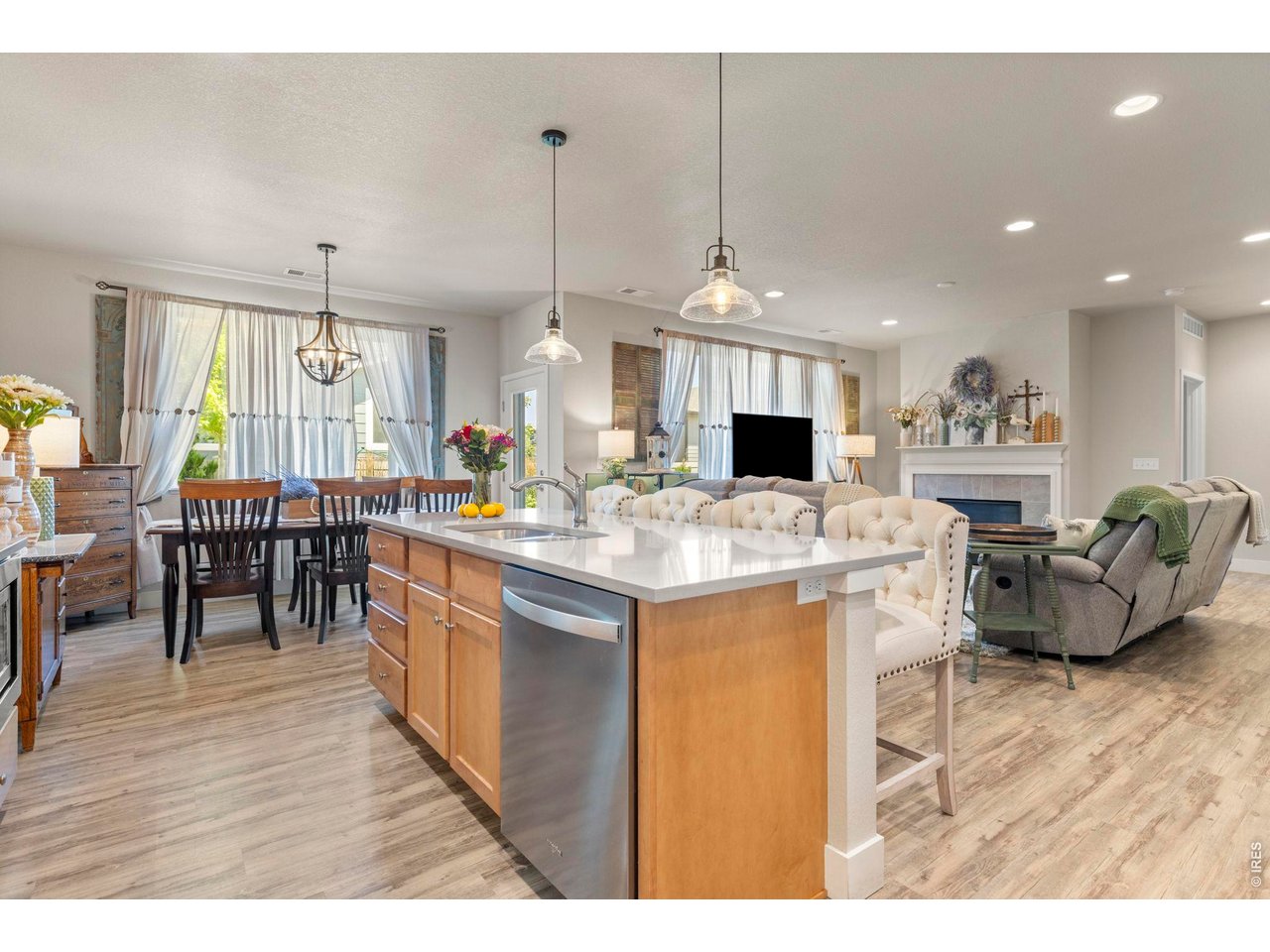 3836 Sweetgum St