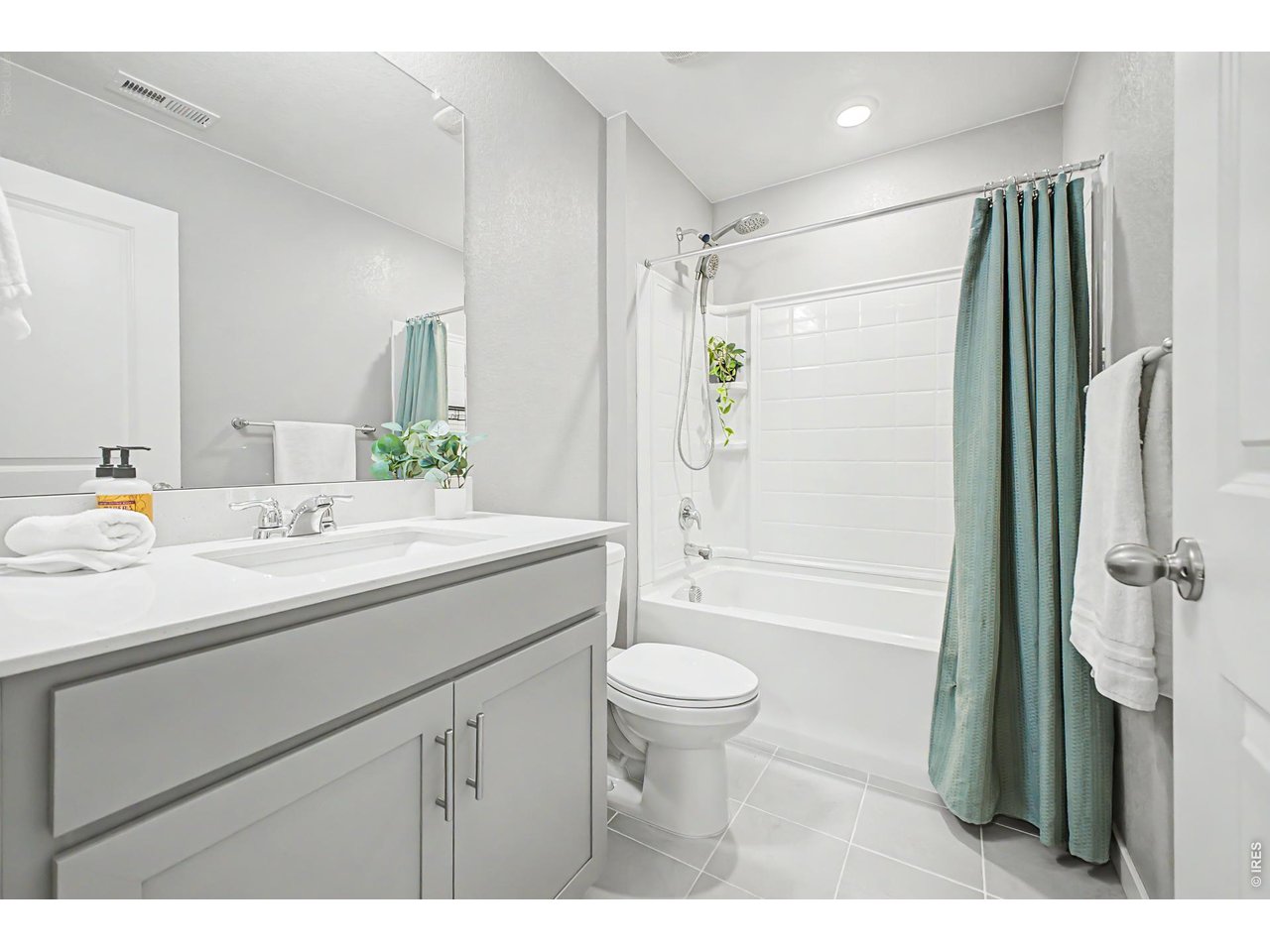 14790 Normande Dr