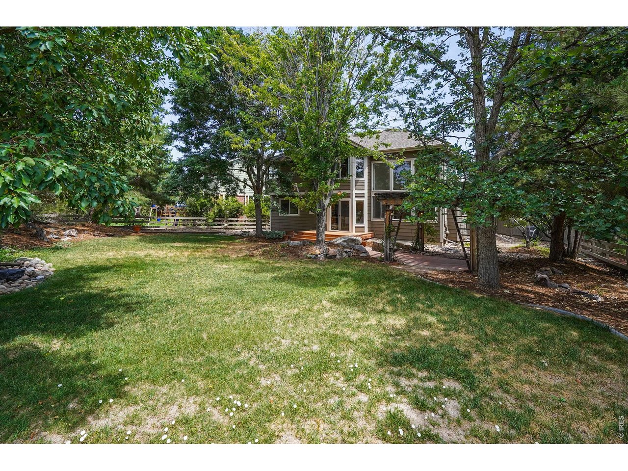 2854 Blue Jay Way