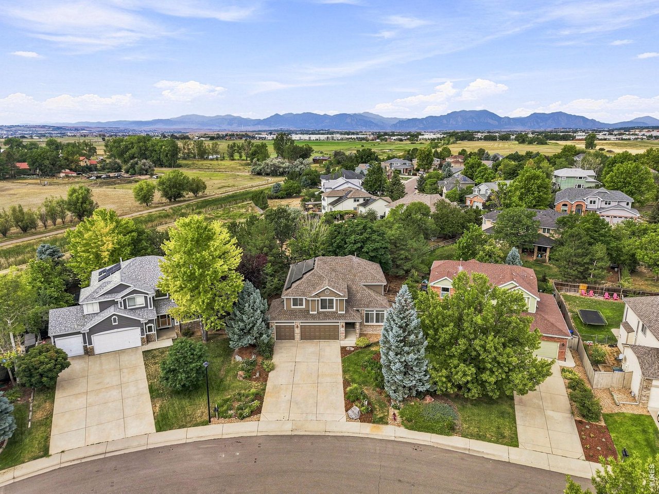 2854 Blue Jay Way