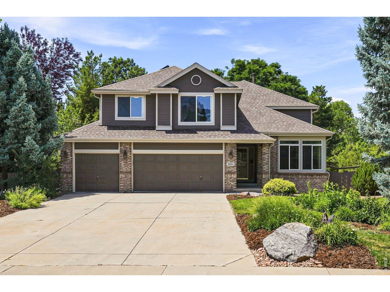 2854 Blue Jay Way