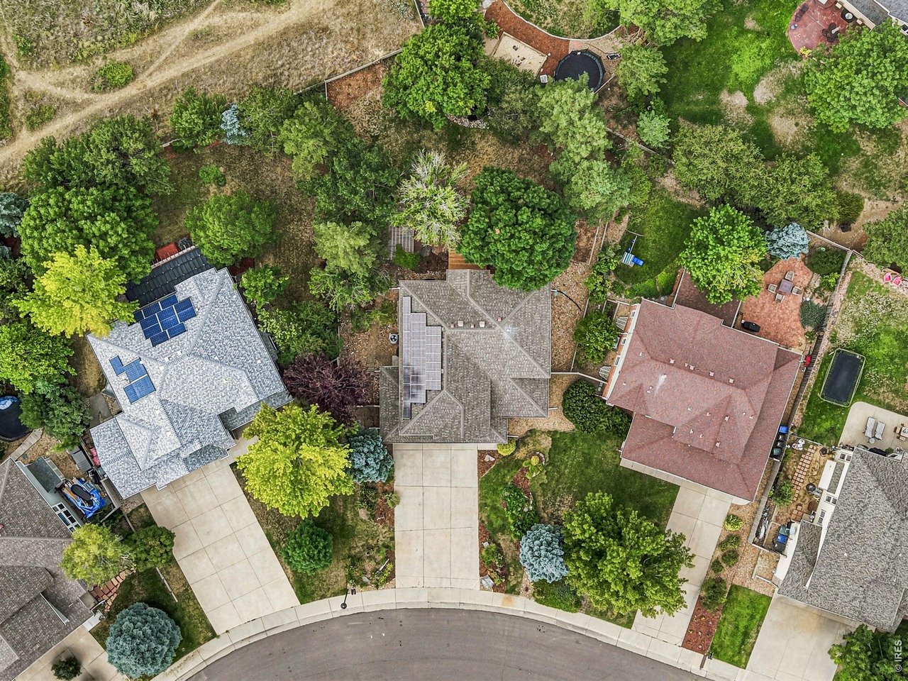 2854 Blue Jay Way