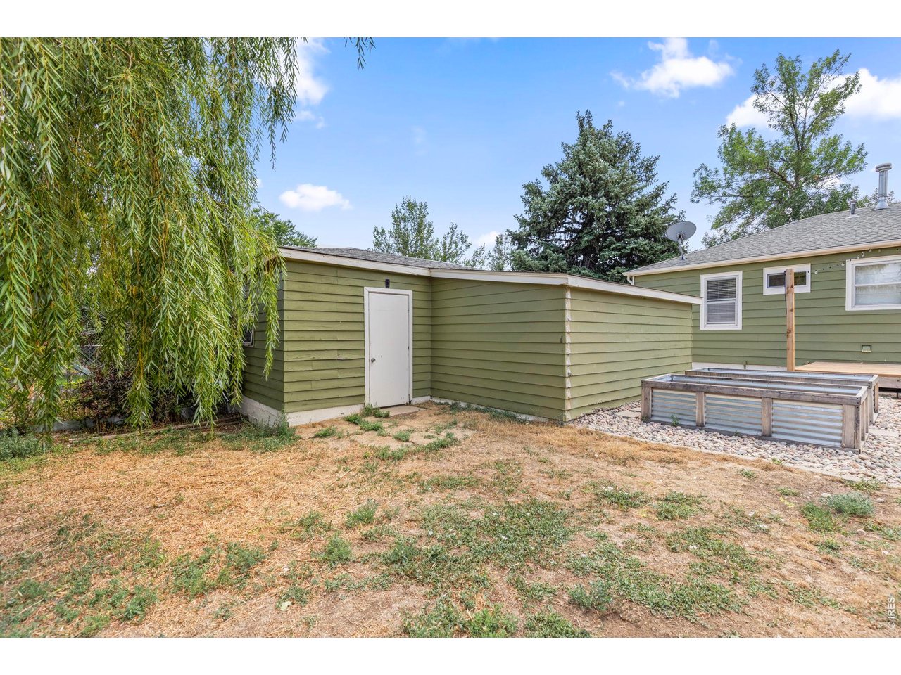 2443 Mountain View Dr