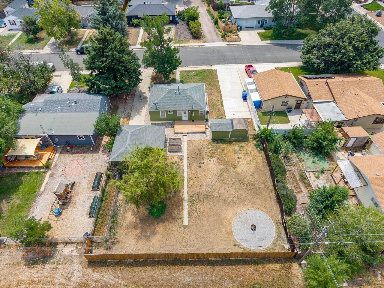 2443 Mountain View Dr
