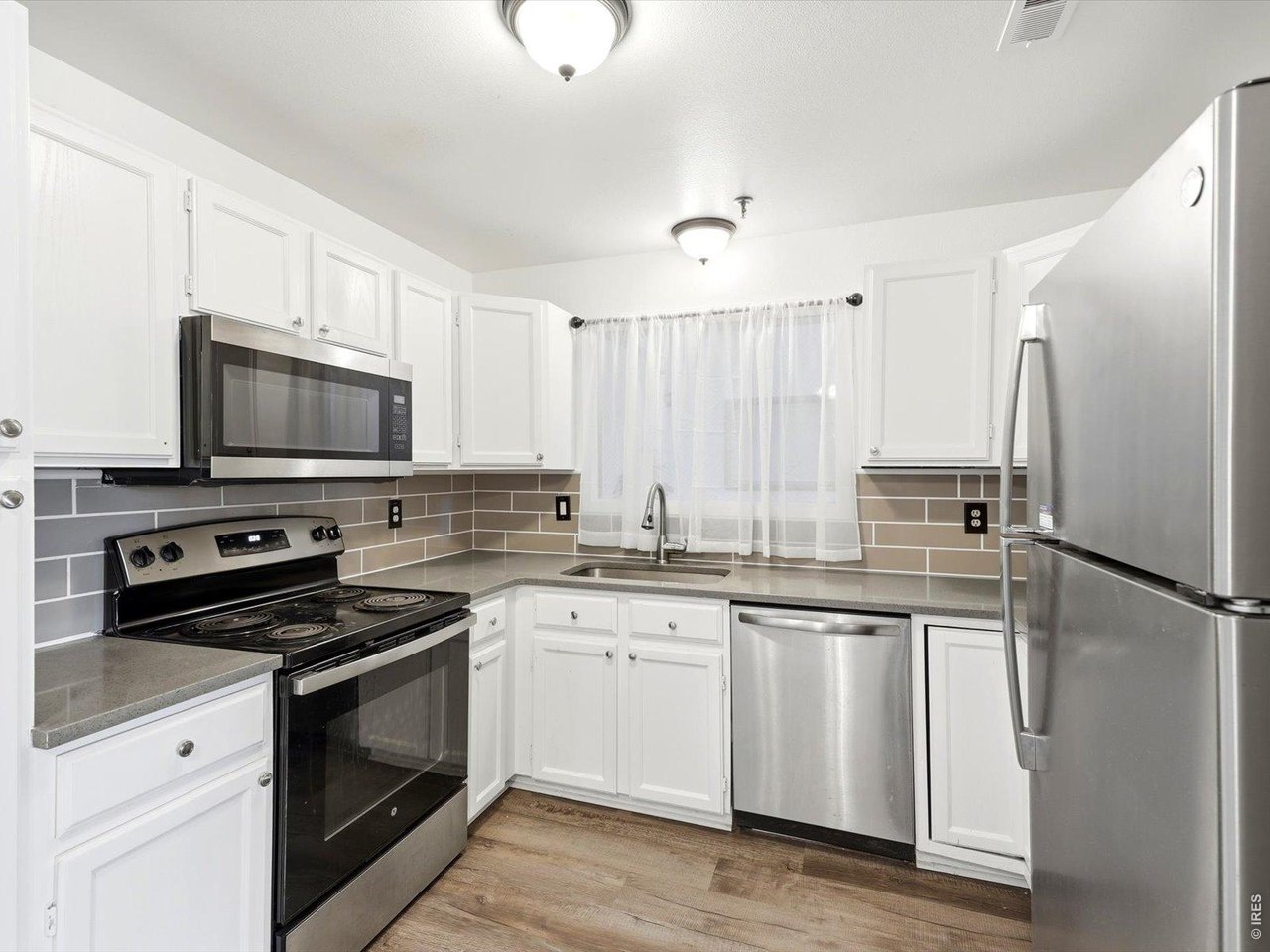 50 19th Ave 30
